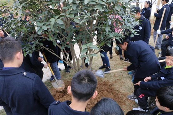 C:UsersAdministratorDesktop首届植树节照片?70310种树?70310种树IMG_2389.JPG